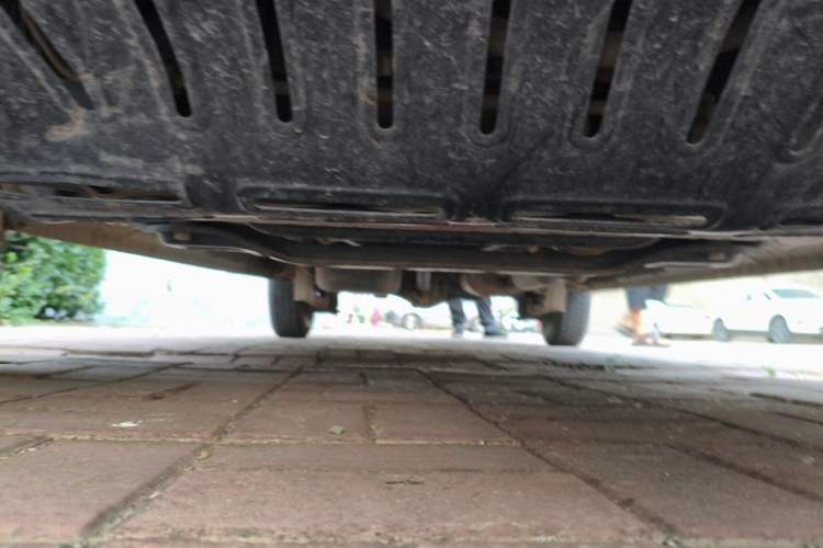 Used Wuling Hongguang V 2022 1.5L Jingqu Version Hydraulic Power Steering LAR Chassis Front