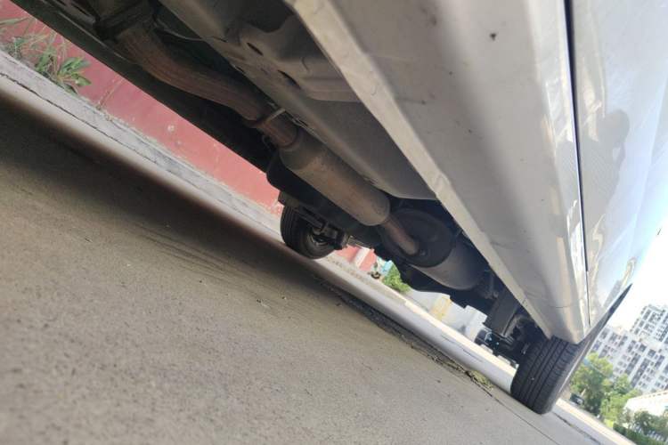 Used Wuling Hongguang V 2022 1.5L Jingqu Version Hydraulic Power Steering LAR Chassis Front Left
