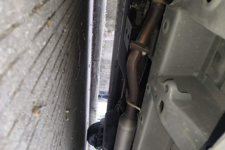 Used Wuling Hongguang V 2022 1.5L Jingqu Edition Electric-Assist LAR Chassis Front Left