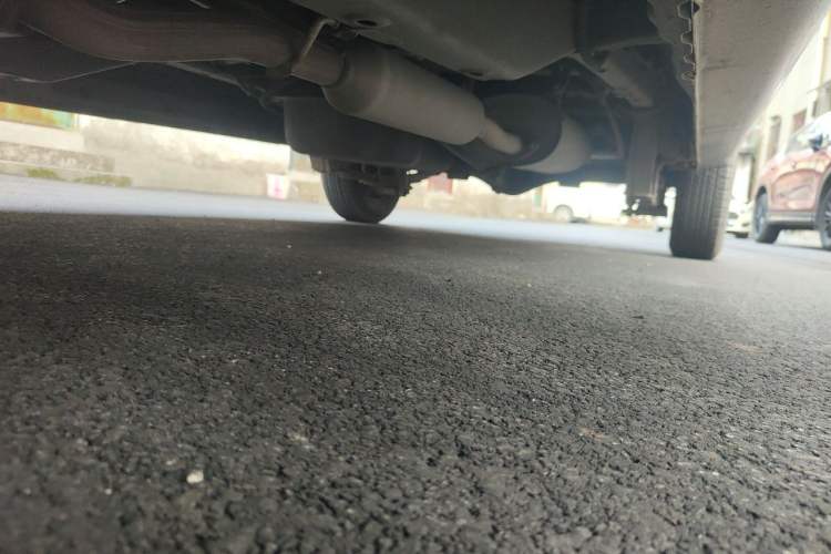 Used Wuling Hongguang V 2022 1.5L Jingqu Version Hydraulic Power Steering LAR Chassis Front Left