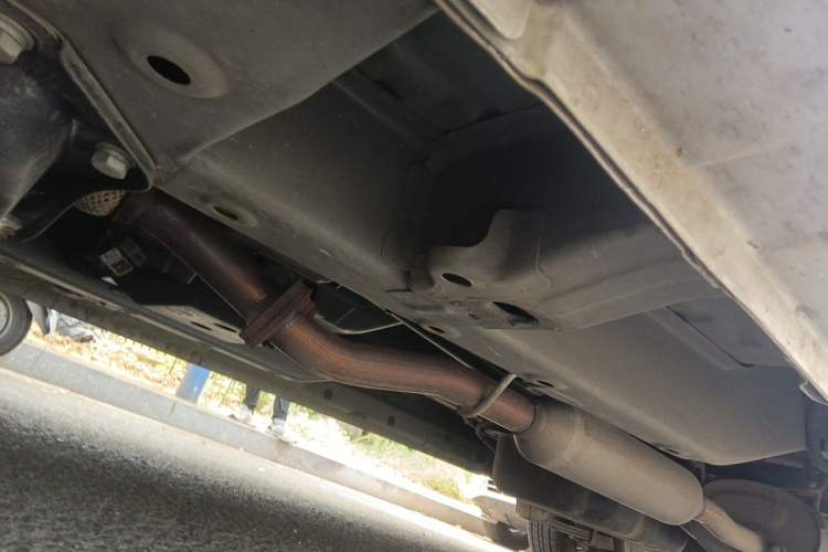 Used Wuling Hongguang V 2022 1.5L Jingqu Edition Electric-Assist LAR Chassis Front Left