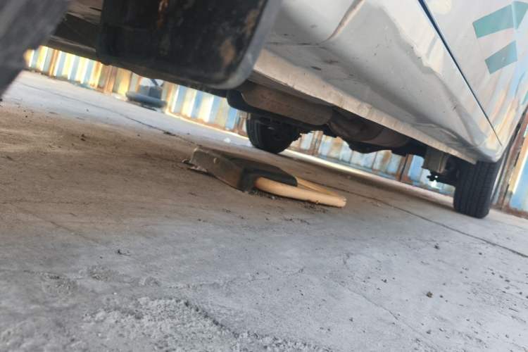 Used Wuling Hongguang V 2022 1.5L Jingqu Version Hydraulic Power Steering LAR Chassis Front Left