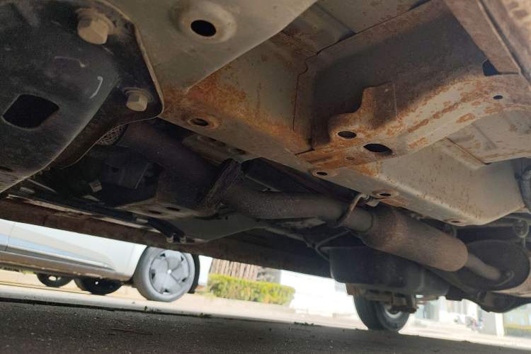 Used Wuling Hongguang V 2022 1.5L Jingqu Version Hydraulic Power Steering LAR Chassis Front Left