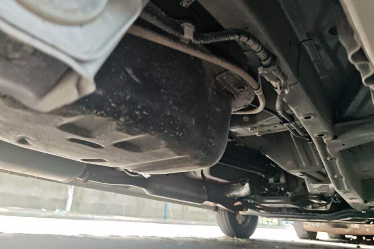 Used Wuling Hongguang V 2022 1.5L Jingqu Edition Electric-Assist LAR Chassis Front Left