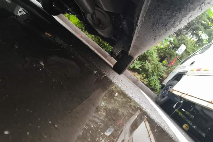 Used Wuling Hongguang V 2022 1.5L Jingqu Edition Electric-Assist LAR Chassis Front Left