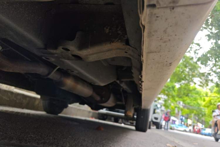 Used Wuling Hongguang V 2022 1.5L Jingqu Version Hydraulic Power Steering LAR Chassis Front Left