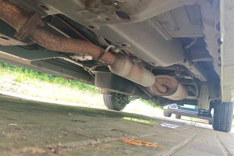 Used Wuling Hongguang V 2022 1.5L Jingqu Version Hydraulic Power Steering LAR Chassis Front Left