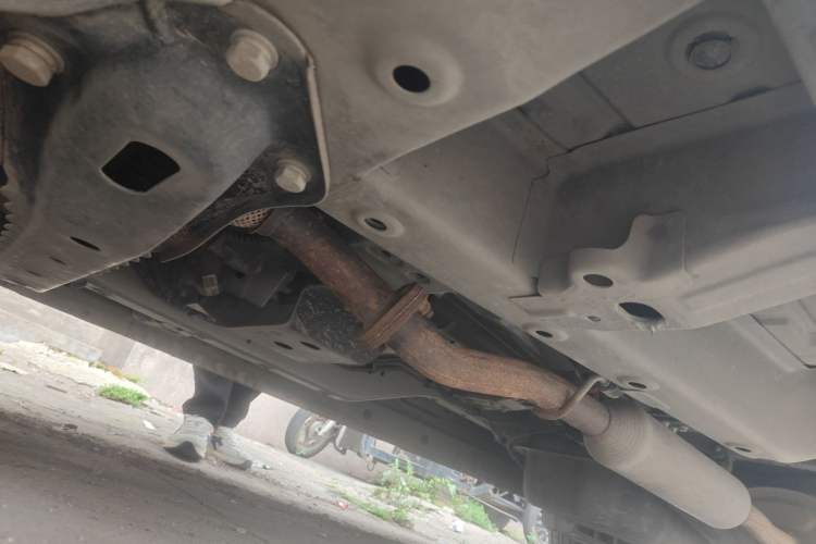 Used Wuling Hongguang V 2022 1.5L Jingqu Edition Electric-Assist LAR Chassis Front Left