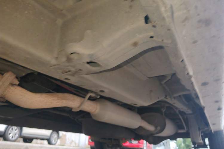 Used Wuling Hongguang V 2022 1.5L Jingqu Edition Enclosed-Window Vehicle with Electric Power Steering LAR Chassis Front Left