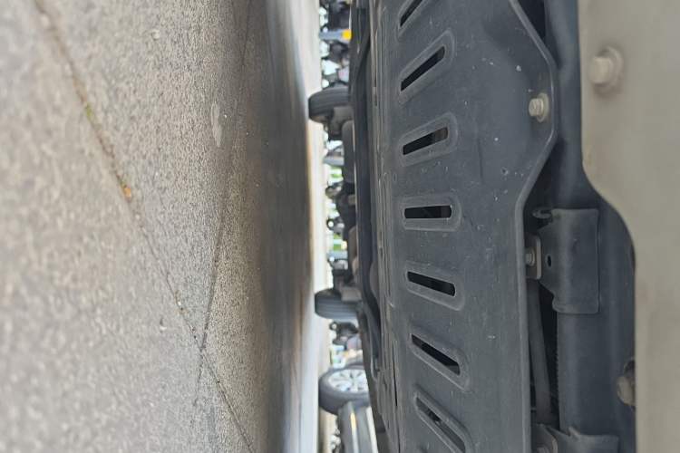Used Wuling Hongguang V 2022 1.5L Jingqu Version Hydraulic Power Steering LAR Chassis Front