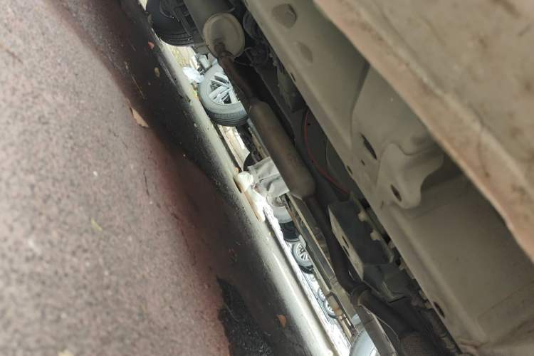 Used Wuling Hongguang V 2022 1.5L Enjoy Edition Electric-Powered LAR Chassis Front Right