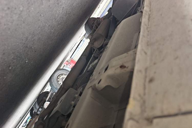 Used Wuling Hongguang V 2022 1.5L Jingqu Edition Electric-Assist LAR Chassis Front Right