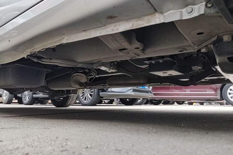 Used Wuling Hongguang V 2022 1.5L Enjoy Edition Electric-Powered LAR Chassis Front Right