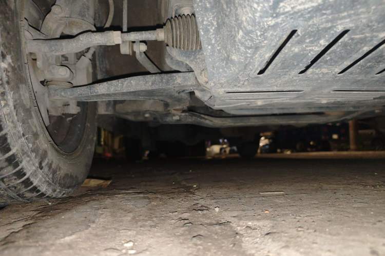 Used Wuling Hongguang V 2022 1.5L Jingqu Edition Electric-Assist LAR Chassis Front Right