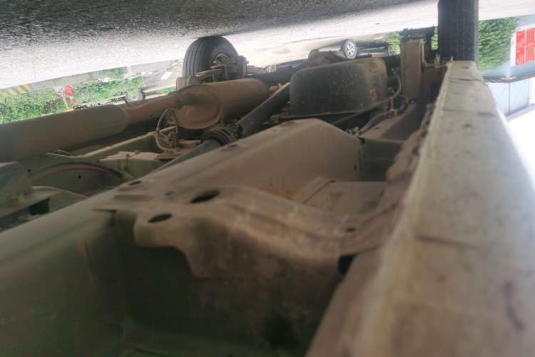 Used Wuling Hongguang V 2022 1.5L Jingqu Edition Enclosed-Window Vehicle with Hydraulic Power Steering LAR Chassis Front Right