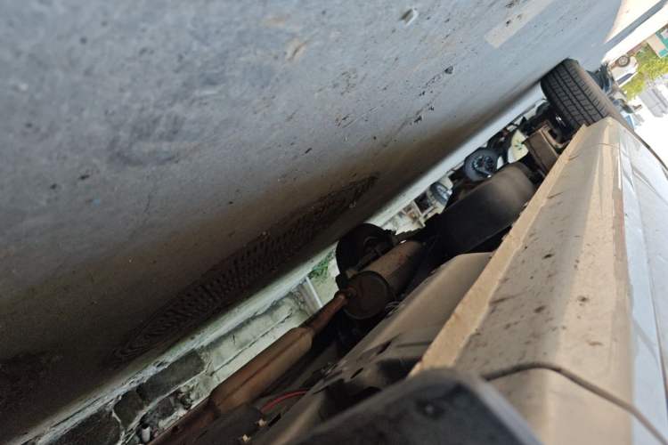 Used Wuling Hongguang V 2022 1.5L Jingqu Edition Electric-Assist LAR Chassis Front Right