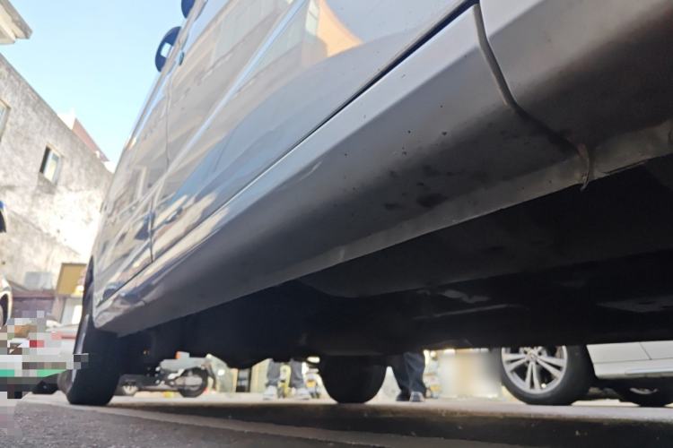 Used Wuling Hongguang V 2022 1.5L Jingqu Edition Electric-Assist LAR Chassis Front Right