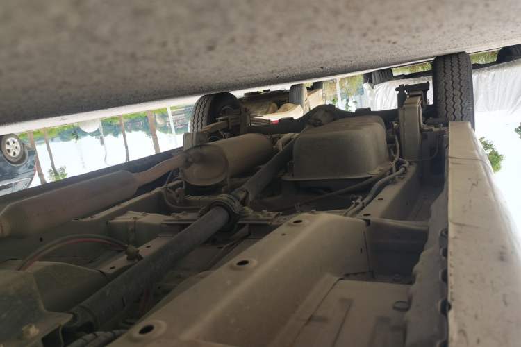 Used Wuling Hongguang V 2022 1.5L Jingqu Version Hydraulic Power Steering LAR Chassis Front Right