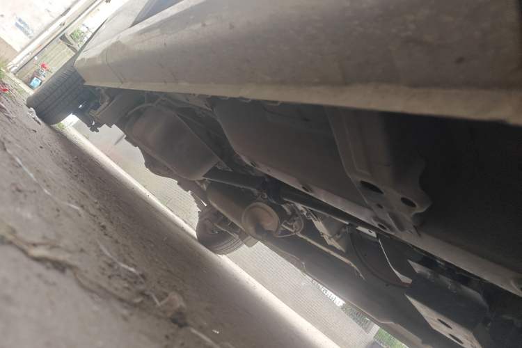 Used Wuling Hongguang V 2022 1.5L Jingqu Edition Electric-Assist LAR Chassis Front Right