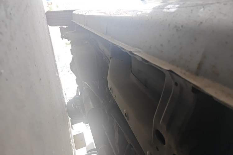 Used Wuling Hongguang V 2022 1.5L Jingqu Version Hydraulic Power Steering LAR Chassis Front Right