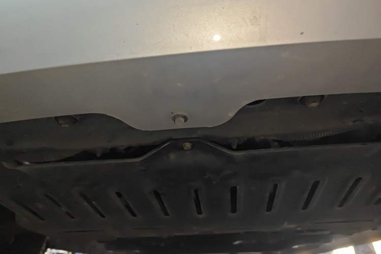 Used Wuling Hongguang V 2022 1.5L Jingqu Edition Electric-Assist LAR Chassis Front