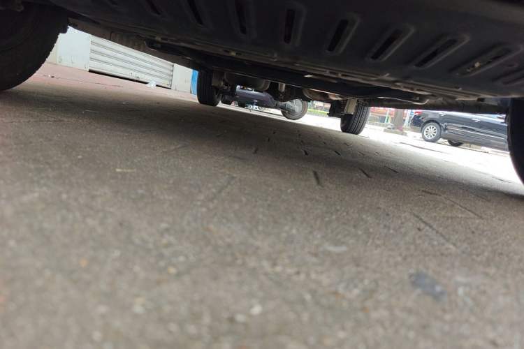 Used Wuling Hongguang V 2022 1.5L Jingqu Edition Electric-Assist LAR Chassis Front