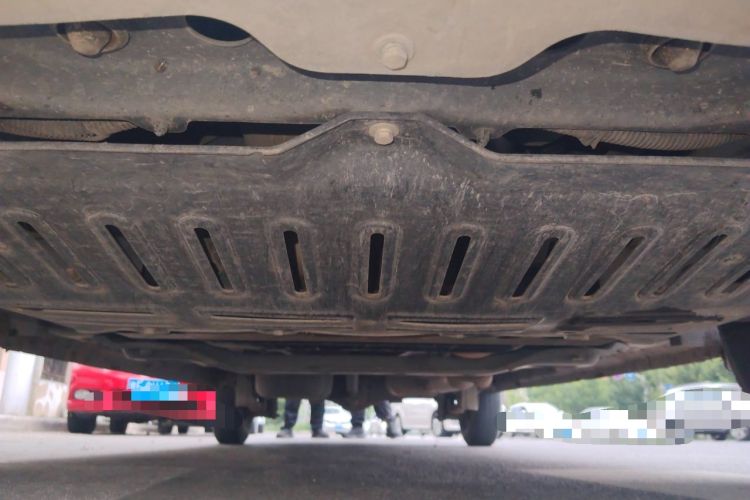Used Wuling Hongguang V 2022 1.5L Jingqu Edition Enclosed-Window Vehicle with Electric Power Steering LAR Chassis Front
