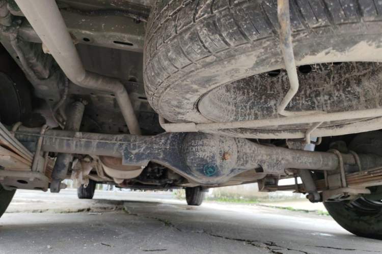Used Wuling Hongguang V 2022 1.5L Jingqu Version Hydraulic Power Steering LAR Chassis Rear