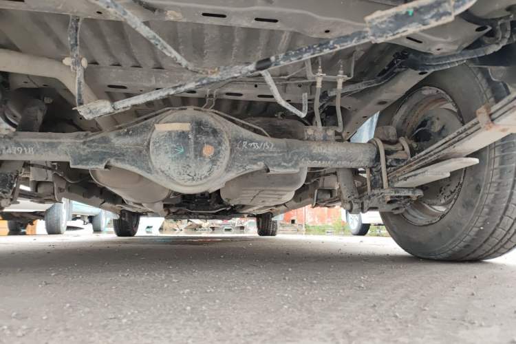 Used Wuling Hongguang V 2022 1.5L Jingqu Version Hydraulic Power Steering LAR Chassis Rear