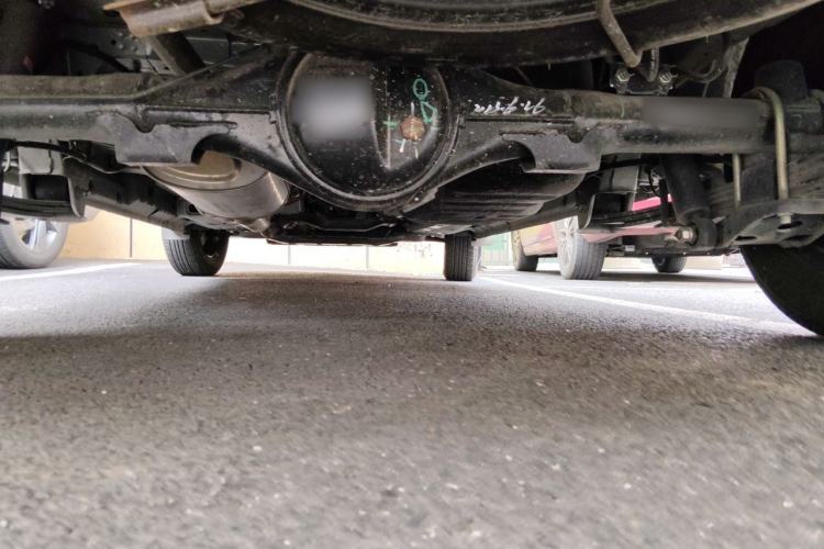 Used Wuling Hongguang V 2022 1.5L Jingqu Version Hydraulic Power Steering LAR Chassis Rear