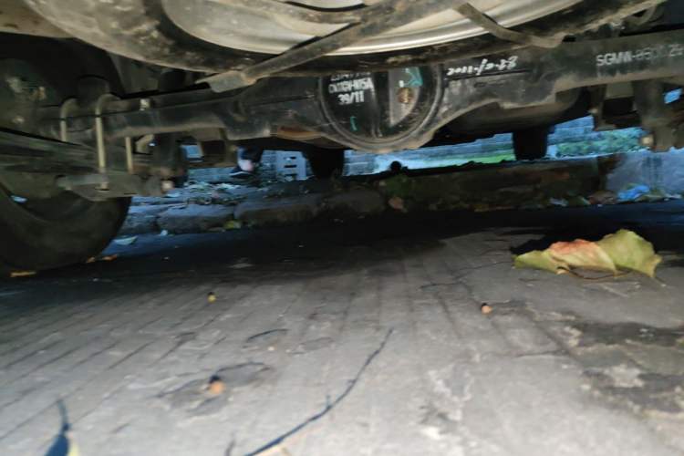 Used Wuling Hongguang V 2022 1.5L Jingqu Version Hydraulic Power Steering LAR Chassis Rear