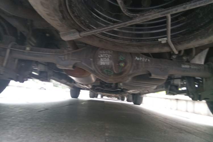 Used Wuling Hongguang V 2022 1.5L Jingqu Edition Electric-Assist LAR Chassis Rear