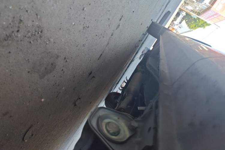 Used Wuling Hongguang V 2022 1.5L Jingqu Edition Electric-Assist LAR Chassis Rear Left