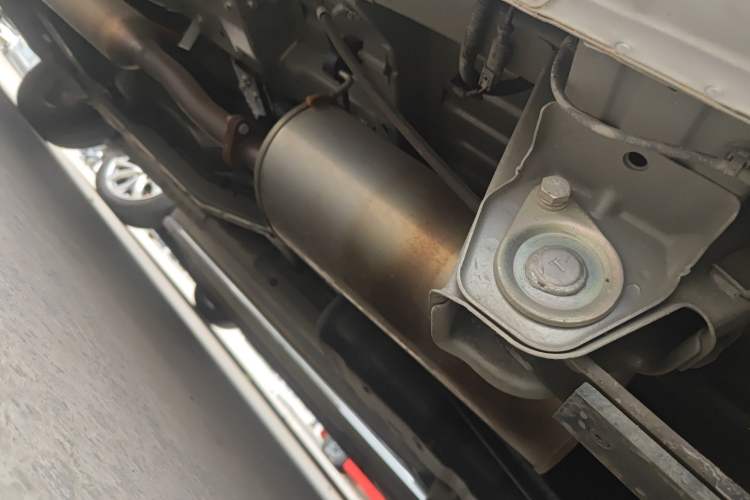 Used Wuling Hongguang V 2022 1.5L Jingqu Edition Electric-Assist LAR Chassis Rear Left