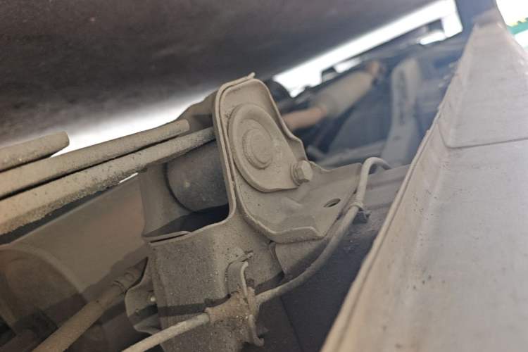 Used Wuling Hongguang V 2022 1.5L Jingqu Edition Electric-Assist LAR Chassis Rear Left