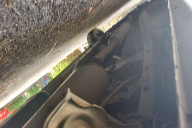 Used Wuling Hongguang V 2022 1.5L Jingqu Edition Enclosed-Window Vehicle with Electric Power Steering LAR Chassis Rear Left