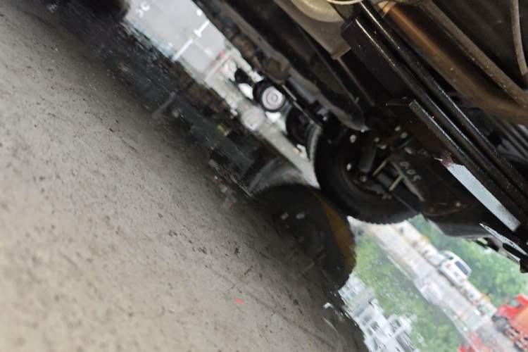 Used Wuling Hongguang V 2022 1.5L Jingqu Edition Electric-Assist LAR Chassis Rear Left