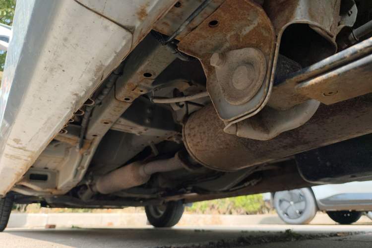 Used Wuling Hongguang V 2022 1.5L Jingqu Version Hydraulic Power Steering LAR Chassis Rear Left
