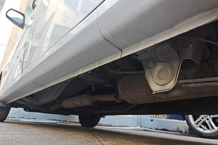 Used Wuling Hongguang V 2022 1.5L Jingqu Edition Electric-Assist LAR Chassis Rear Left