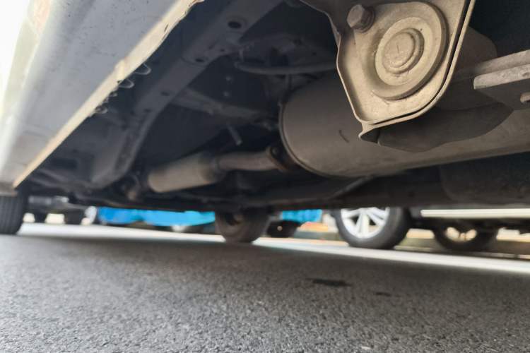Used Wuling Hongguang V 2022 1.5L Jingqu Edition Electric-Assist LAR Chassis Rear Left