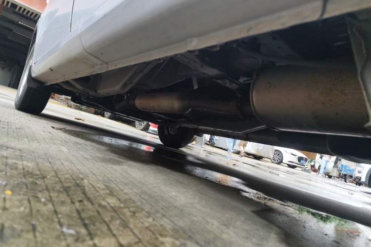 Used Wuling Hongguang V 2022 1.5L Jingqu Version Hydraulic Power Steering LAR Chassis Rear Left