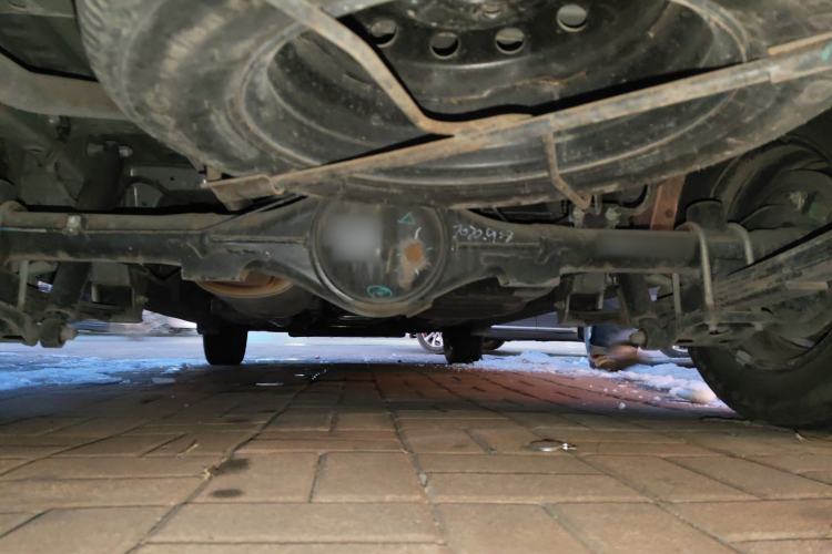 Used Wuling Hongguang V 2022 1.5L Jingqu Version Hydraulic Power Steering LAR Chassis Rear