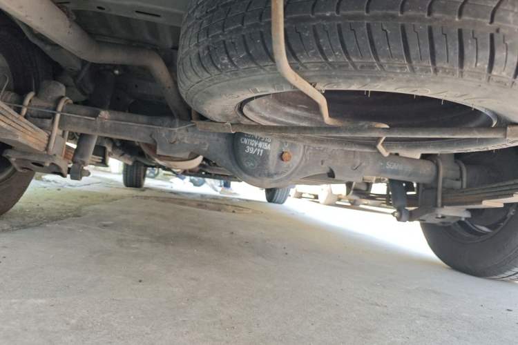 Used Wuling Hongguang V 2022 1.5L Jingqu Edition Electric-Assist LAR Chassis Rear
