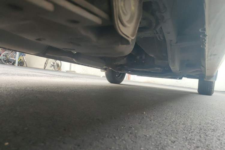Used Wuling Hongguang V 2022 1.5L Jingqu Version Hydraulic Power Steering LAR Chassis Rear Right