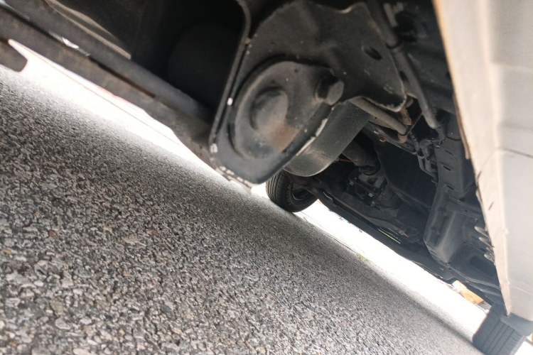 Used Wuling Hongguang V 2022 1.5L Jingqu Edition Electric-Assist LAR Chassis Rear Right