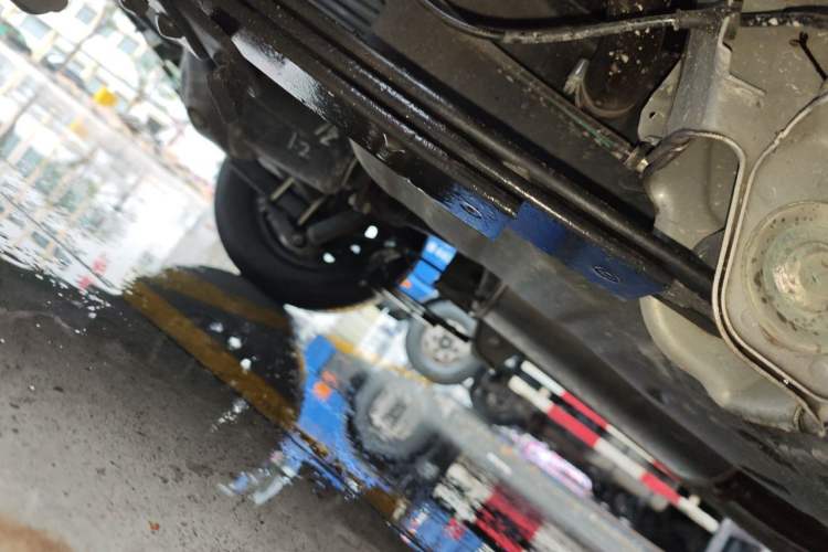 Used Wuling Hongguang V 2022 1.5L Jingqu Edition Electric-Assist LAR Chassis Rear Right