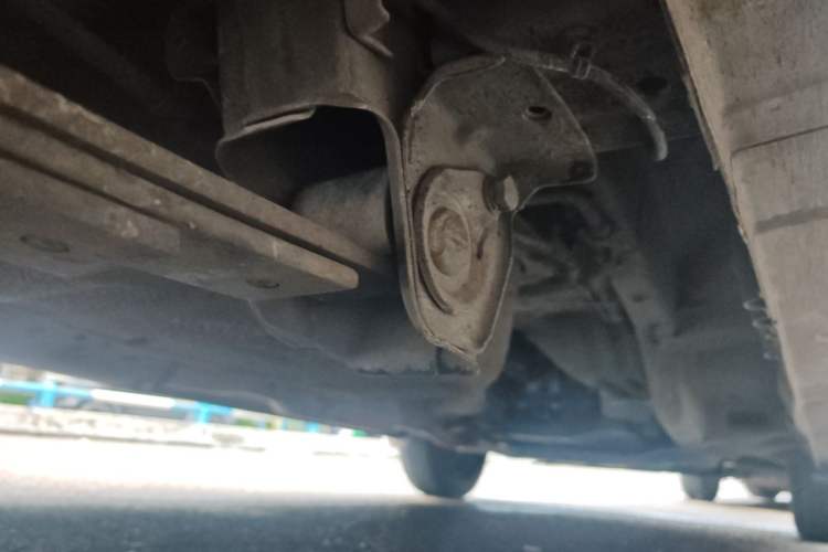 Used Wuling Hongguang V 2022 1.5L Jingqu Edition Electric-Assist LAR Chassis Rear Right