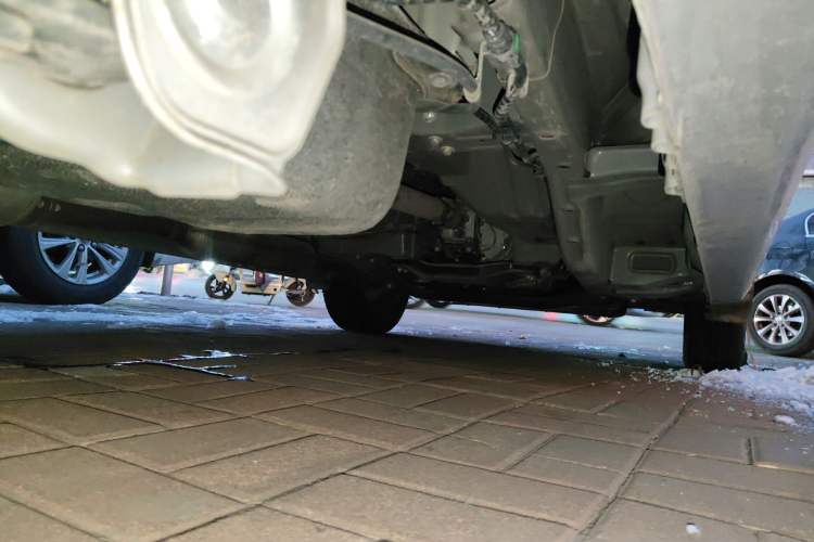 Used Wuling Hongguang V 2022 1.5L Jingqu Version Hydraulic Power Steering LAR Chassis Rear Right