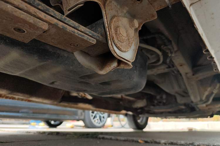 Used Wuling Hongguang V 2022 1.5L Jingqu Version Hydraulic Power Steering LAR Chassis Rear Right