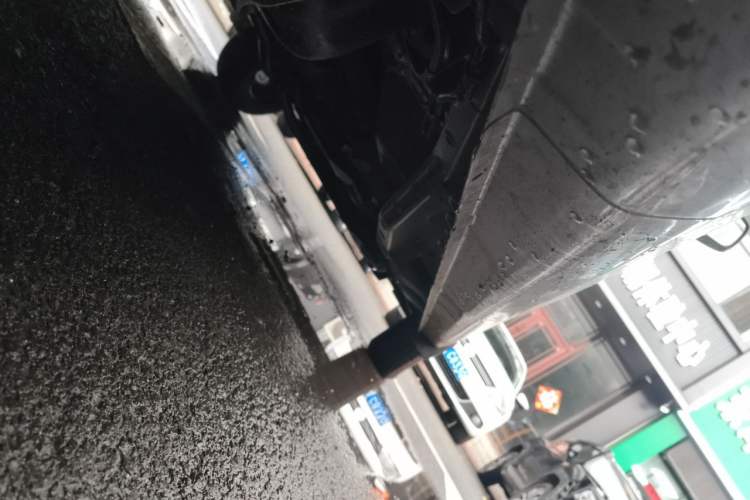 Used Wuling Hongguang V 2022 1.5L Jingqu Edition Electric-Assist LAR Chassis Rear Right